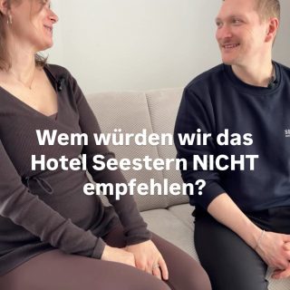 Wem würden wir das Hotel Seestern NICHT empfehlen? 🤔

Zum Beispiel nicht für Menschen, die…

… Ruhe im Urlaub völlig überbewertet finden.
… auf gutes Essen gerne verzichten.
… mit Schwimmen im Bodensee so gar nichts anfangen können. 🌊
… guten Wein lieber stehen lassen. 🍷
… Weinfeste meiden.
… und frisch selbstgemachtem Kuchen dankend ablehnen. 🍰

Daniel und Lisa sind sich also einig: Für diese Menschen können wir das Hotel Seestern leider wirklich nicht empfehlen. 😄

Für alle anderen gilt: Herzlich willkommen im Hotel Seestern. ⭐️

Hier warten Ruhe, Genuss, Bodensee, regionale Weinkultur und natürlich jede Menge hausgemachte Leckereien auf Euch.

Klingt furchtbar? Finden wir auch. 😜

#HotelSeestern #BodenseeLiebe #UrlaubAmBodensee #GenussAmBodensee #AuszeitAmBodensee 

🎥: @melissa.nieberle