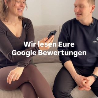 ⭐ „Super Hotel, wir kommen auf jeden Fall wieder! Auch das Restaurant Daniel’s ist hervorragend.“ 🥰
Heute schauen sich Lisa und Daniel wieder eine unserer Google-Bewertungen an. Und diese freut uns gleich doppelt!
Denn was vielleicht nicht jeder weiß: Unser Hotel Seestern und das Restaurant Daniel’s gehören zusammen. 😊
Früher haben Daniels Eltern das Hotel geführt und Daniel hat sich um das Restaurant gekümmert. Mittlerweile sind seine Eltern im wohlverdienten Ruhestand und Daniel hat beide Bereiche übernommen.
Da steckt natürlich jede Menge Arbeit und Herzblut drin. ❤️ Und genau deshalb freut es uns besonders, wenn unsere Gäste sowohl vom Hotel als auch vom Restaurant begeistert sind.
#HotelSeestern #RestaurantDaniels #WasserburgAmBodensee #Bodensee #Gästebewertung
🎥: @melissa.nieberle
